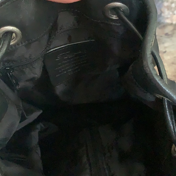 Fossil Leather Shoulder Drawstring Bucket Bag - Picture 6 of 11